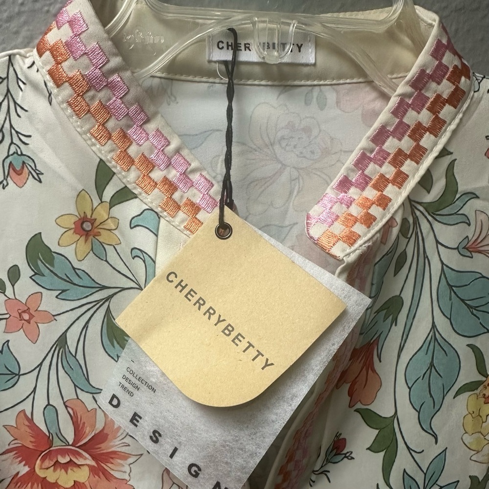 Floral Blouse - Picture 3 of 10